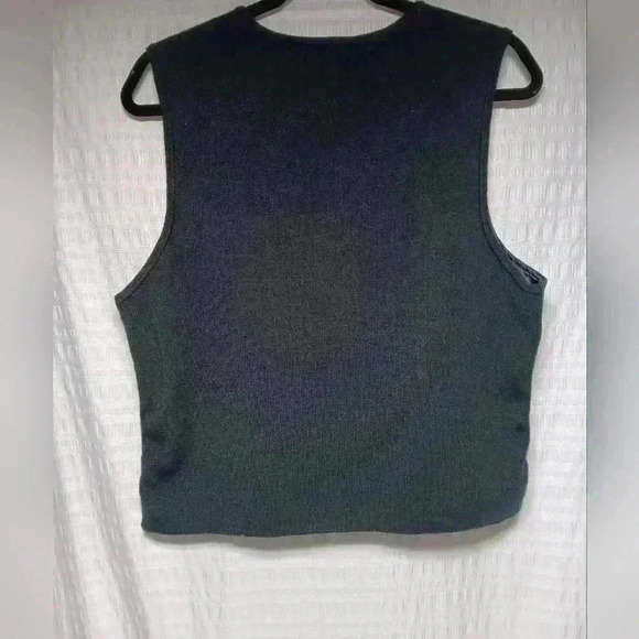 Ladies Leather vest.  Ladies size L - Picture 2 of 6